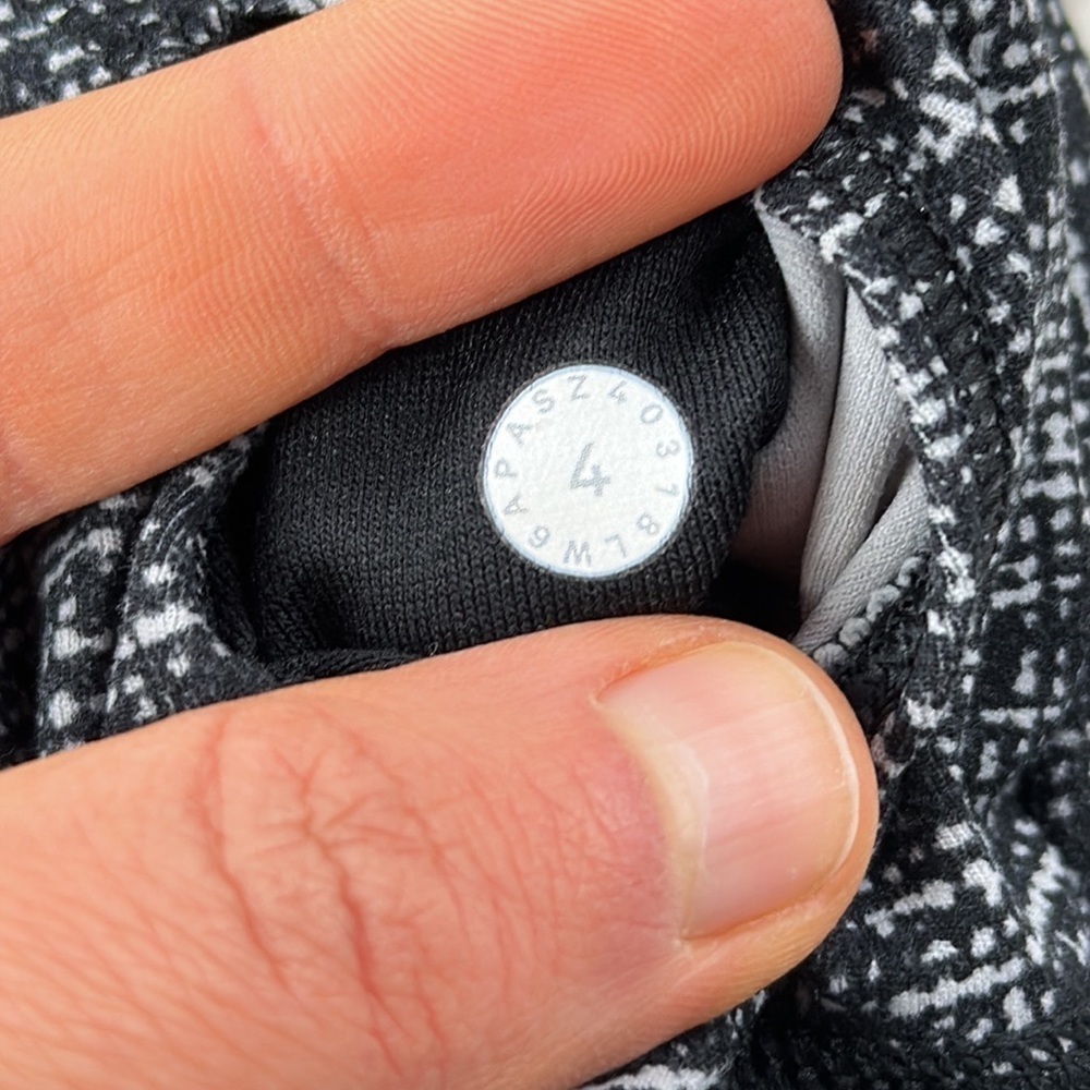 Lululemon Align Crop *21" Twillines Ice Grey Black - Picture 5 of 7